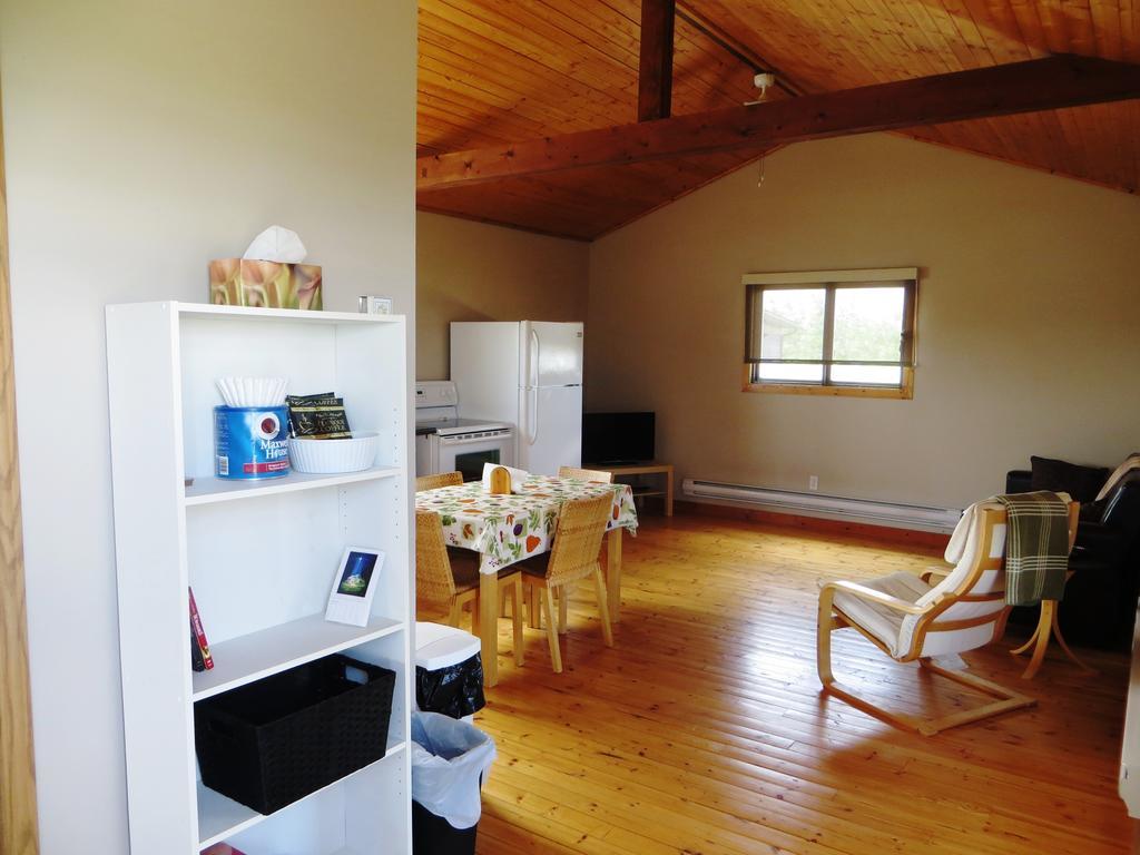 Foxlake Retreat Hanna Phòng bức ảnh